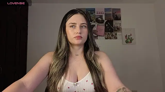 Veronika  Winslow  online show from May 2026 05:16:02 AM