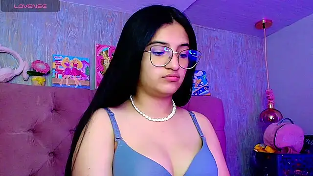 laurenelove online show from January 2026 05:12:01 AM