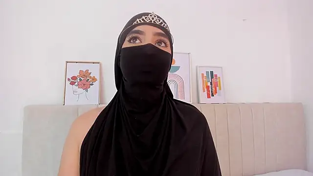 Snapshot of nayiraa_ chatting on February 2026 02:05:01 AM nayiraa online show from February 2026 02:05:01 AM