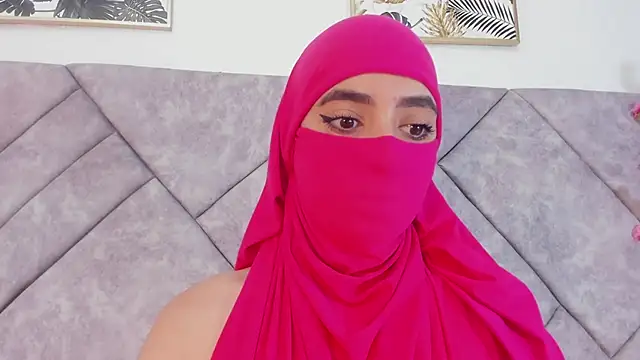 Snapshot of nayiraa_ chatting on March 2026 06:34:01 PM nayiraa online show from March 2026 06:34:01 PM