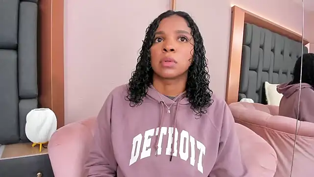 LisaMendez online show from November 2025 03:51:01 AM