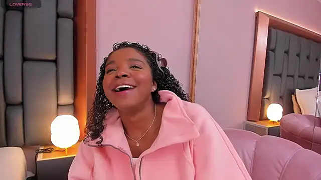 LisaMendez online show from February 2026 04:21:02 AM