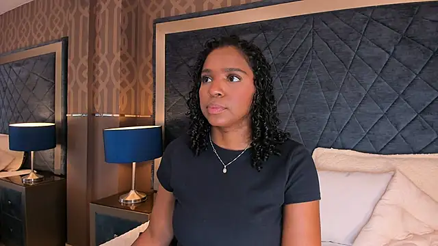 LisaMendez online show from July 2026 03:44:01 AM