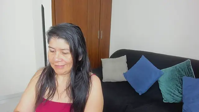 kiraGeiner online show from July 2026 10:09:01 AM