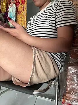 Snapshot of sharon-Hanna chatting on September 2025 01:29:02 AM sharon-Hanna online show from September 2025 01:29:02 AM