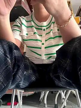 Snapshot of sharon-Hanna chatting on September 2025 02:02:01 AM sharon-Hanna online show from September 2025 02:02:01 AM