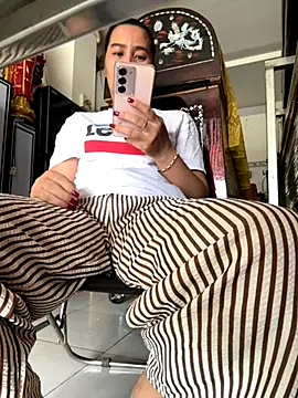 Snapshot of sharon-Hanna chatting on October 2025 02:01:02 AM sharon-Hanna online show from October 2025 02:01:02 AM