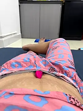 Snapshot of sharon-Hanna chatting on October 2025 12:38:01 PM sharon-Hanna online show from October 2025 12:38:01 PM