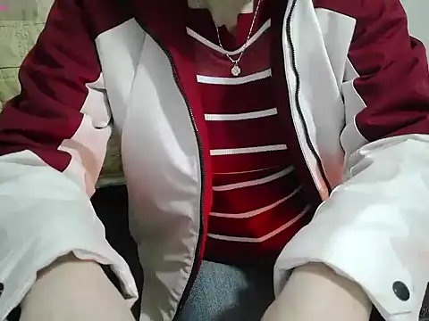 Snapshot of Owe_chan chatting on February 2026 11:30:02 PM Owe chan online show from February 2026 11:30:02 PM