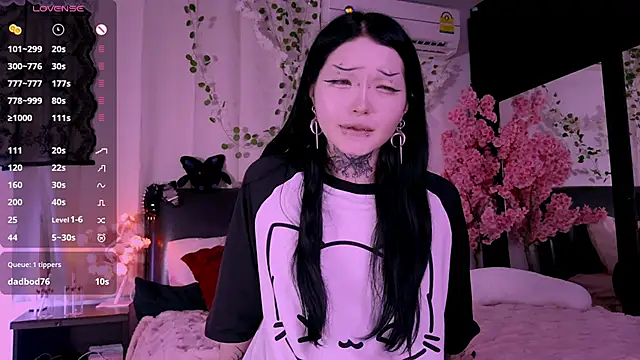 Lein Bone online show from November 2025 12:09:01 AM