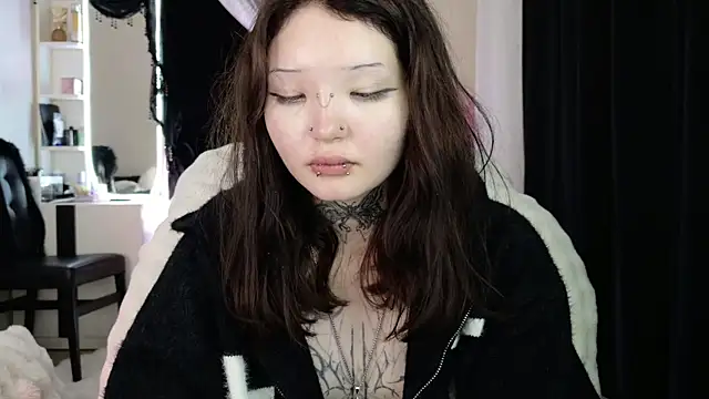 Lein Bone online show from May 2026 01:04:02 PM