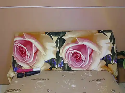 Snapshot of wild_rose69 chatting on October 2025 04:45:02 AM wild rose69 online show from October 2025 04:45:02 AM