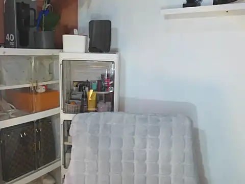 skinny gracie online show from June 2026 12:33:02 PM
