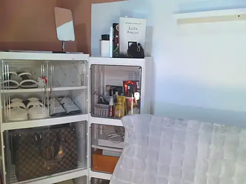 skinny gracie online show from July 2026 09:22:01 AM