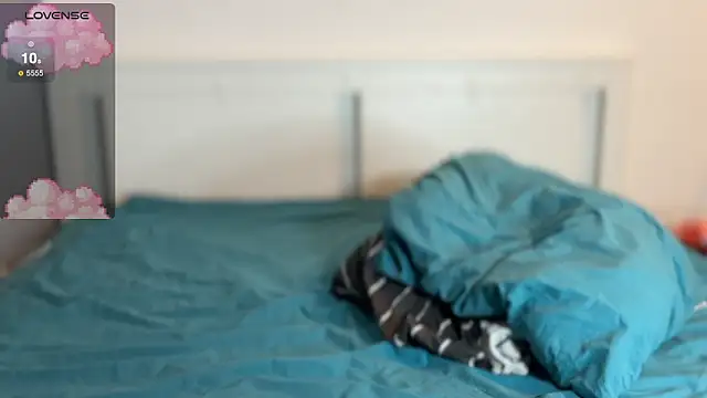 walter cute online show from November 2025 12:17:01 PM