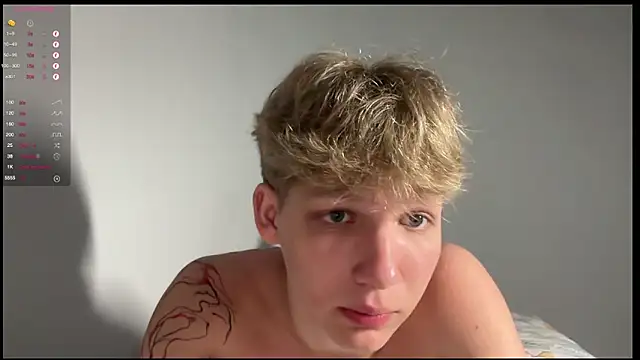 Snapshot of walter_cute chatting on March 2026 04:03:01 PM walter cute online show from March 2026 04:03:01 PM