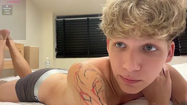 Snapshot of walter_cute chatting on May 2026 05:08:01 PM walter cute online show from May 2026 05:08:01 PM