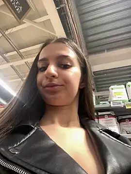 Anyssia online show from September 2025 05:18:01 AM