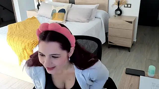 Snapshot of morninglorytv chatting on March 2026 08:20:02 AM morninglorytv online show from March 2026 08:20:02 AM