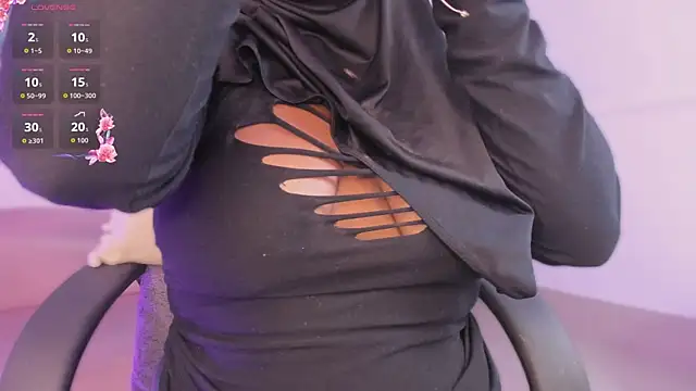 Snapshot of yasmin_elite chatting on April 2026 10:37:02 AM yasmin elite online show from April 2026 10:37:02 AM