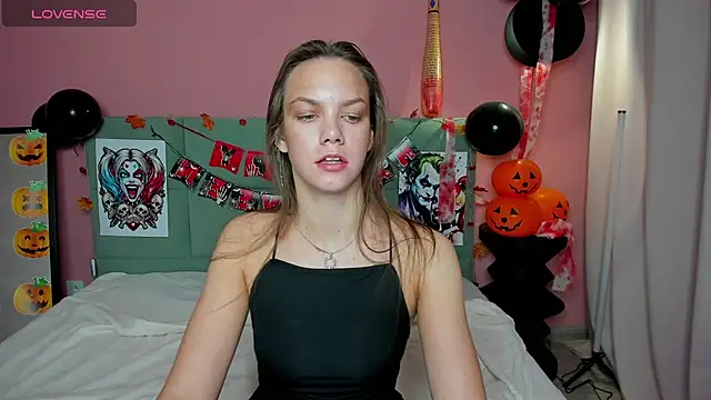 Vickie Smith online show from October 2025 08:33:01 AM