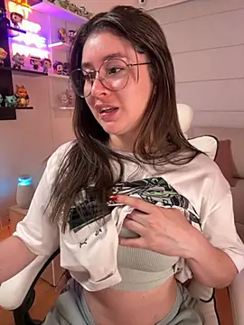 Snapshot of Sharon_07 chatting on September 2025 11:42:02 PM Sharon 07 online show from September 2025 11:42:02 PM