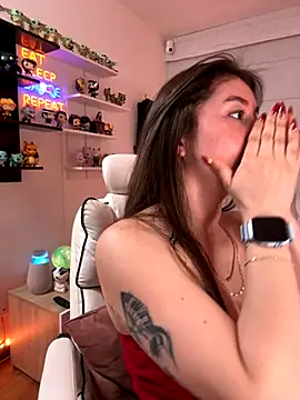 Snapshot of Sharon_07 chatting on October 2025 11:25:02 PM Sharon 07 online show from October 2025 11:25:02 PM