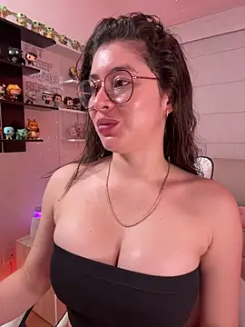 Snapshot of Sharon_07 chatting on October 2025 11:38:01 PM Sharon 07 online show from October 2025 11:38:01 PM