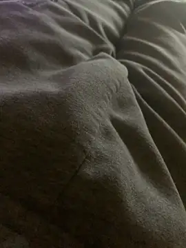 MuzzyFacing online show from November 2025 12:41:02 PM