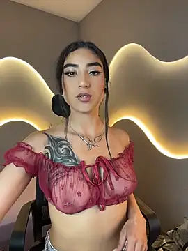 Emma and Issac online show from May 2026 10:37:01 PM