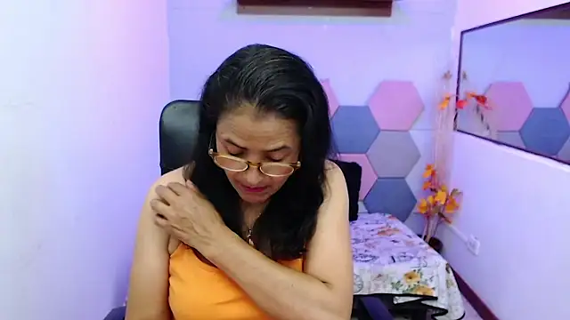 AmandaPeet online show from September 2025 07:48:01 PM