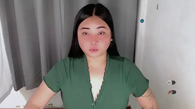 Snapshot of Yhana_Slut chatting on September 2025 02:50:02 PM Yhana Slut online show from September 2025 02:50:02 PM