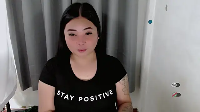 Snapshot of Yhana_Slut chatting on September 2025 09:43:02 AM Yhana Slut online show from September 2025 09:43:02 AM