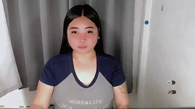 Snapshot of Yhana_Slut chatting on September 2025 04:27:01 AM Yhana Slut online show from September 2025 04:27:01 AM