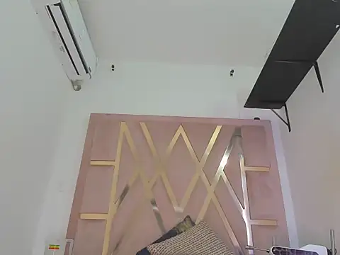 Snapshot of samantaasm chatting on October 2025 09:28:02 PM samantaasm online show from October 2025 09:28:02 PM