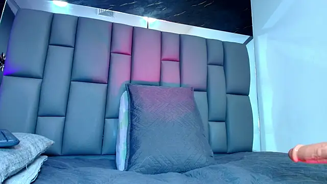 Snapshot of Roxana_gomez chatting on October 2025 03:15:01 AM Roxana gomez online show from October 2025 03:15:01 AM