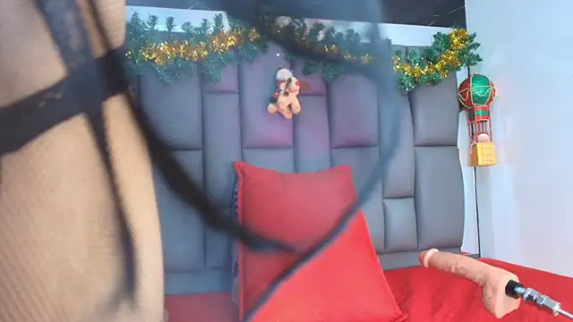 Snapshot of Roxana_gomez chatting on November 2025 03:32:02 AM Roxana gomez online show from November 2025 03:32:02 AM