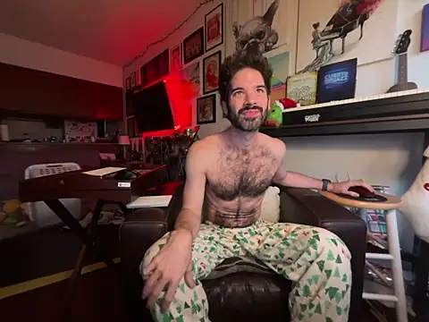 Pupscritch online show from December 2025 02:46:01 PM