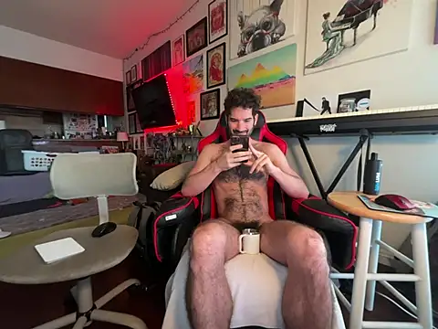 Pupscritch online show from April 2026 01:50:02 PM