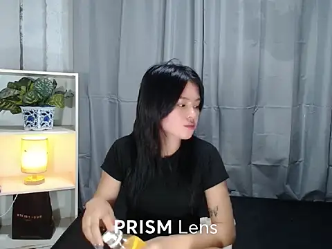 Snapshot of Urasian_ladybug chatting on October 2025 05:13:01 AM Urasian ladybug online show from October 2025 05:13:01 AM