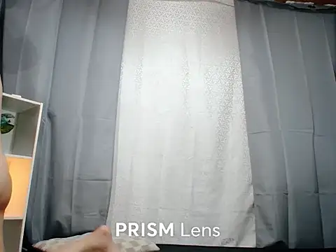 Snapshot of Urasian_ladybug chatting on November 2025 05:12:02 PM Urasian ladybug online show from November 2025 05:12:02 PM