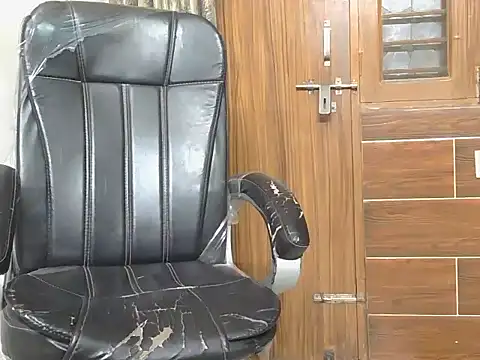 Diyaa Singh online show from May 2026 02:34:02 PM