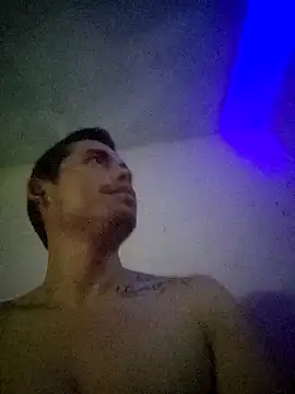 PitudoWuero online show from May 2026 09:58:01 AM