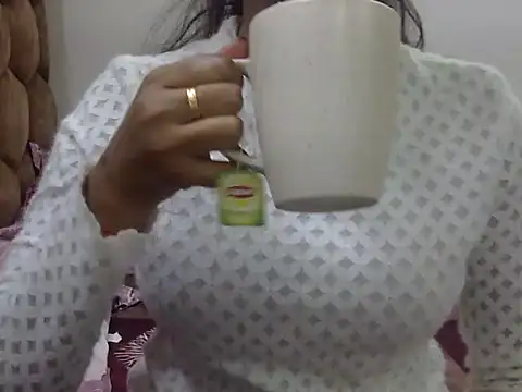 SONIYA 47 online show from December 2025 10:44:02 AM