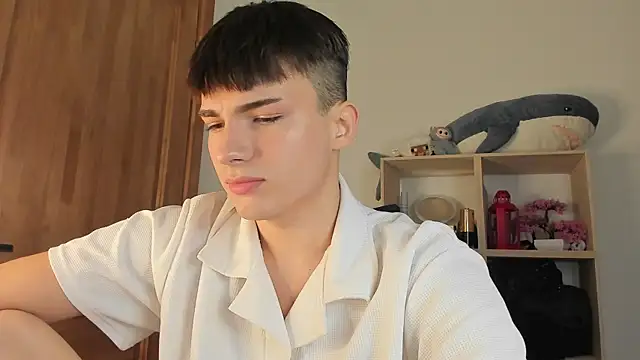 Snapshot of mystic_evan chatting on November 2025 09:36:01 AM mystic evan online show from November 2025 09:36:01 AM