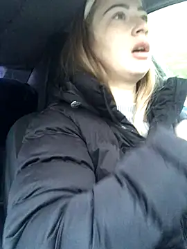 Reina Cummings online show from October 2025 04:54:01 AM