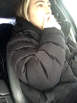 Reina Cummings online show from October 2025 05:07:02 AM