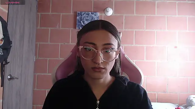 Andrea camilaaa online show from February 2026 02:57:02 PM