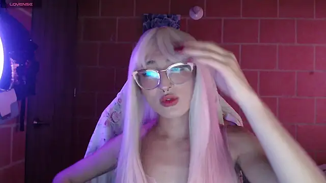 Snapshot of Andrea_camilaaa chatting on April 2026 05:41:02 PM Andrea camilaaa online show from April 2026 05:41:02 PM