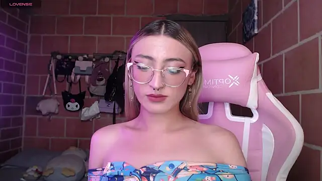 Andrea camilaaa online show from June 2026 03:23:02 PM